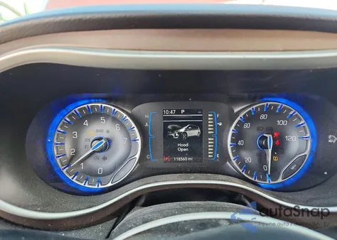 2018 Chrysler Pacifica Touring Plus z USA, uszkodzony, nr VIN 2C4RC1FGXJR105001